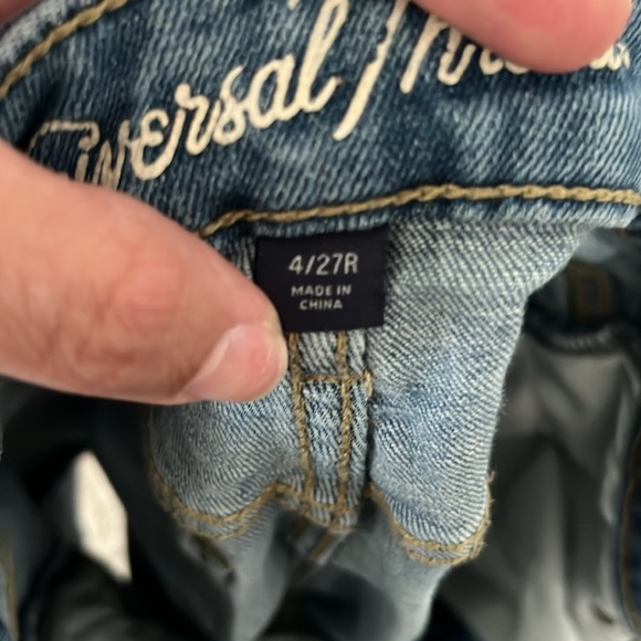 Women denim shorts - Picture 3 of 4